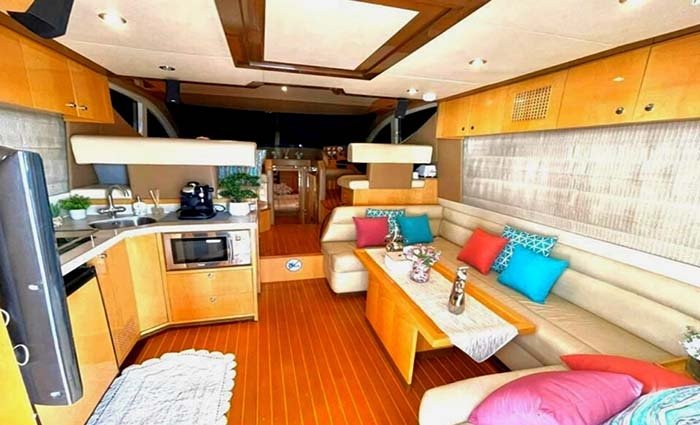 44ft Luxury Yacht View